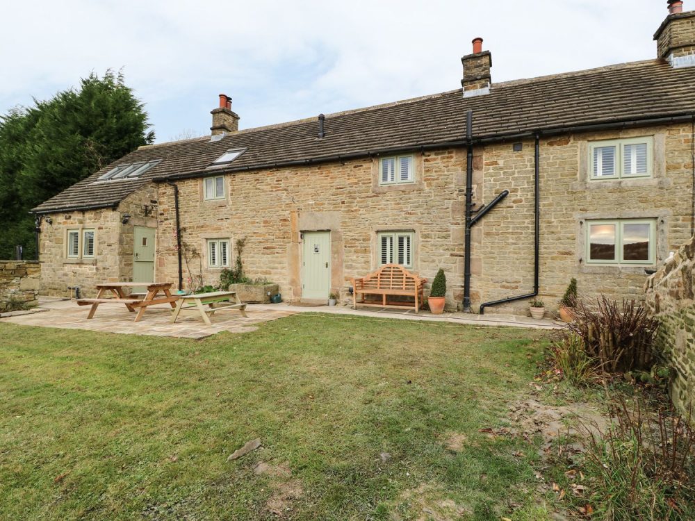 large cottages eyam