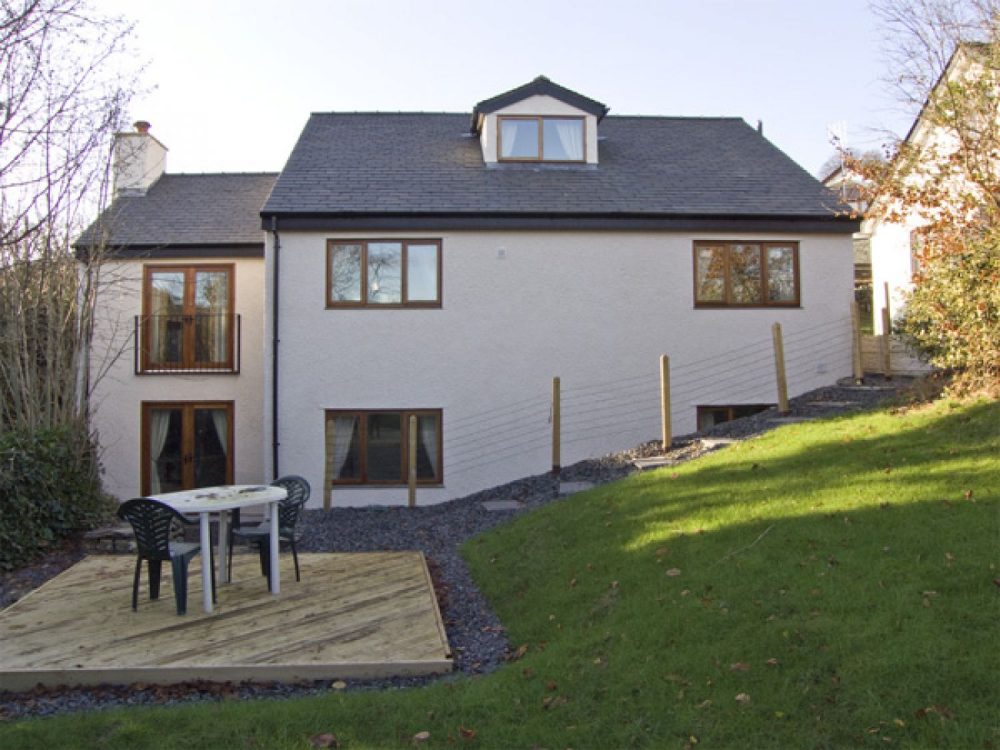 large cottages in Coniston