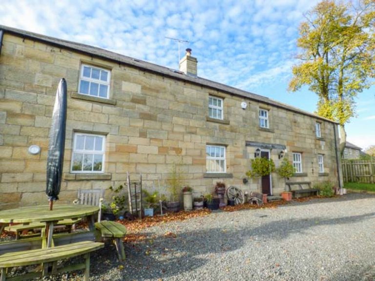 A Guide to Places to stay in AmblebytheSea Sykes Holiday Cottages