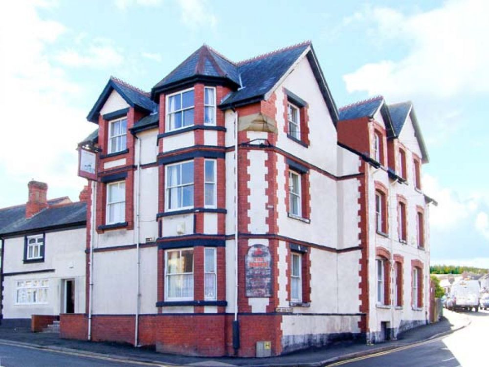 large cottages in colwyn bay