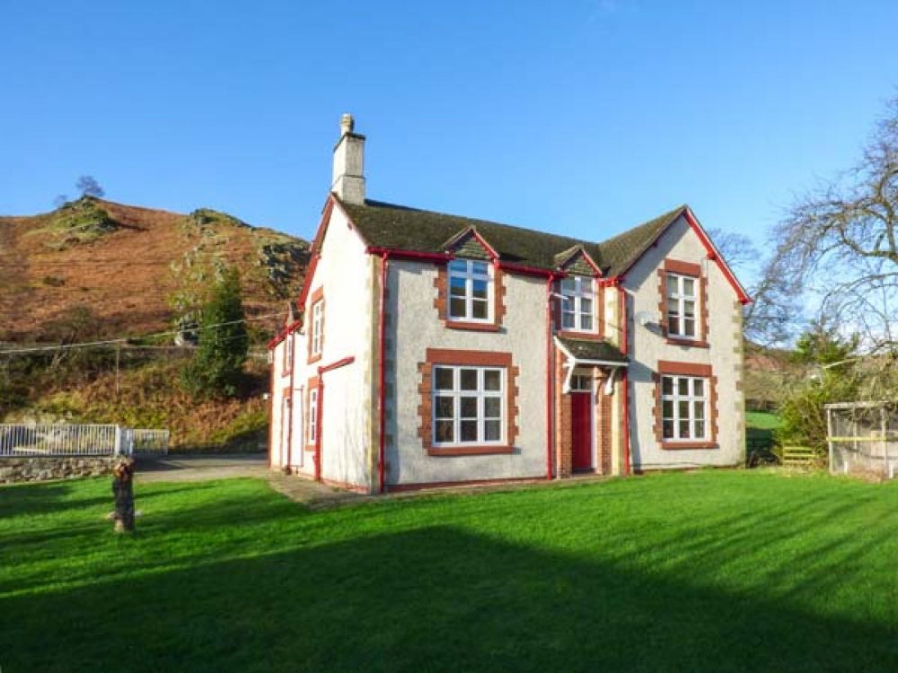 large cottages in llangollen