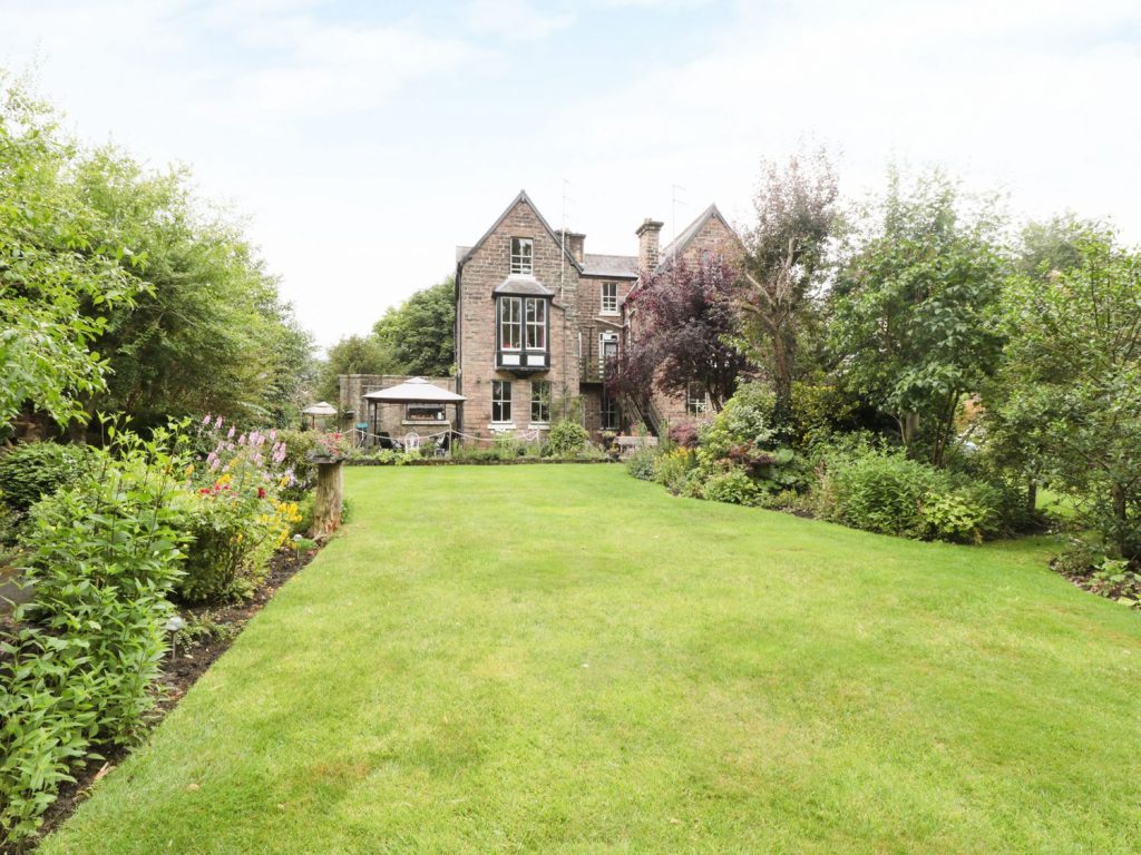 Places to Stay in Matlock & Where to Visit Sykes Cottages