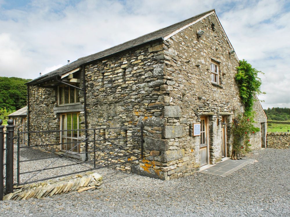 large cottages in newby bridge