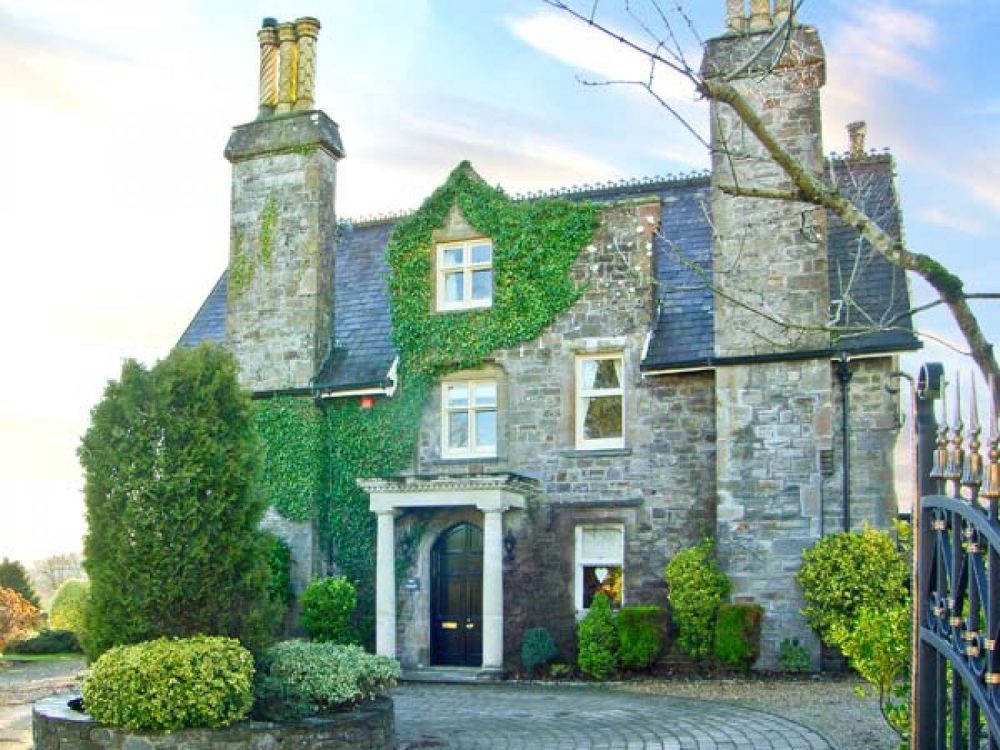 large cottages in saundersfoot