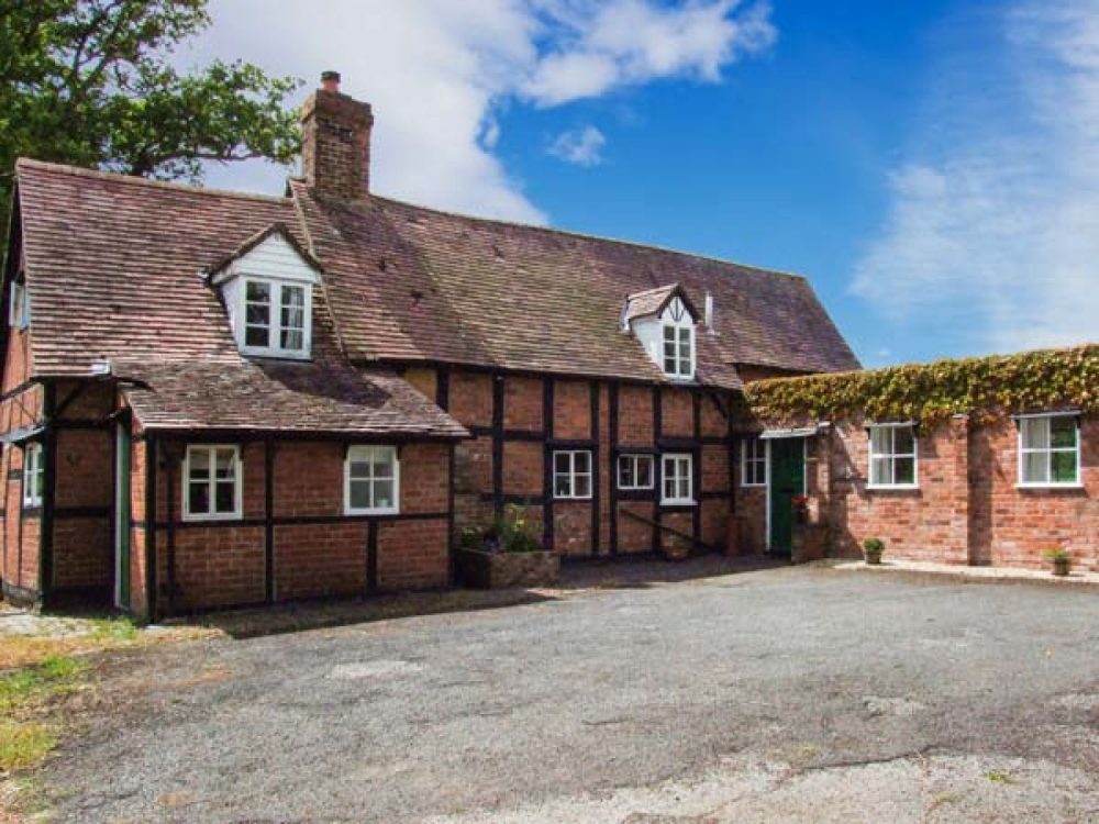 large cottages in tewkesbury