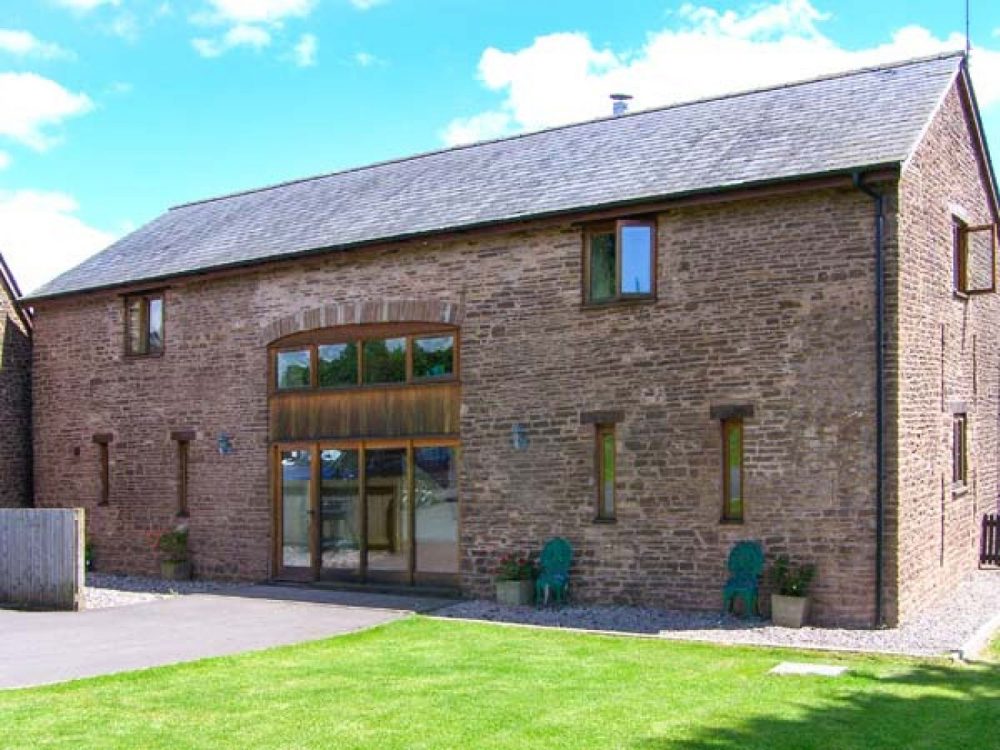 large cottages in trellech