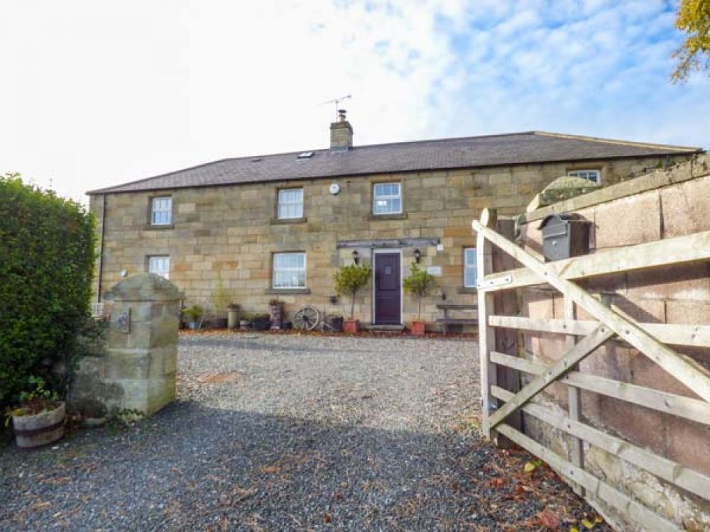 large cottages in warkworth