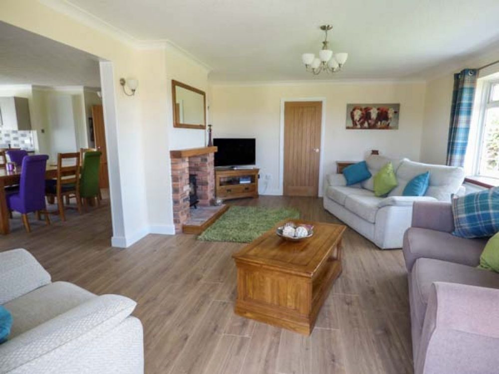 luxury cottages in colwyn bay