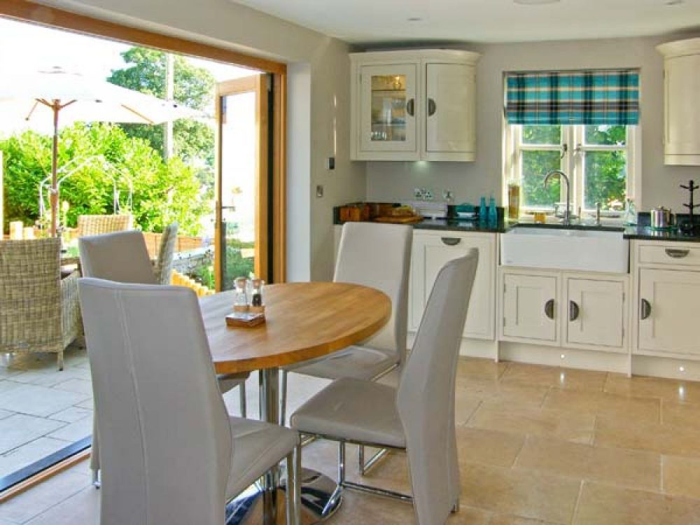 luxury cottages in saundersfoot