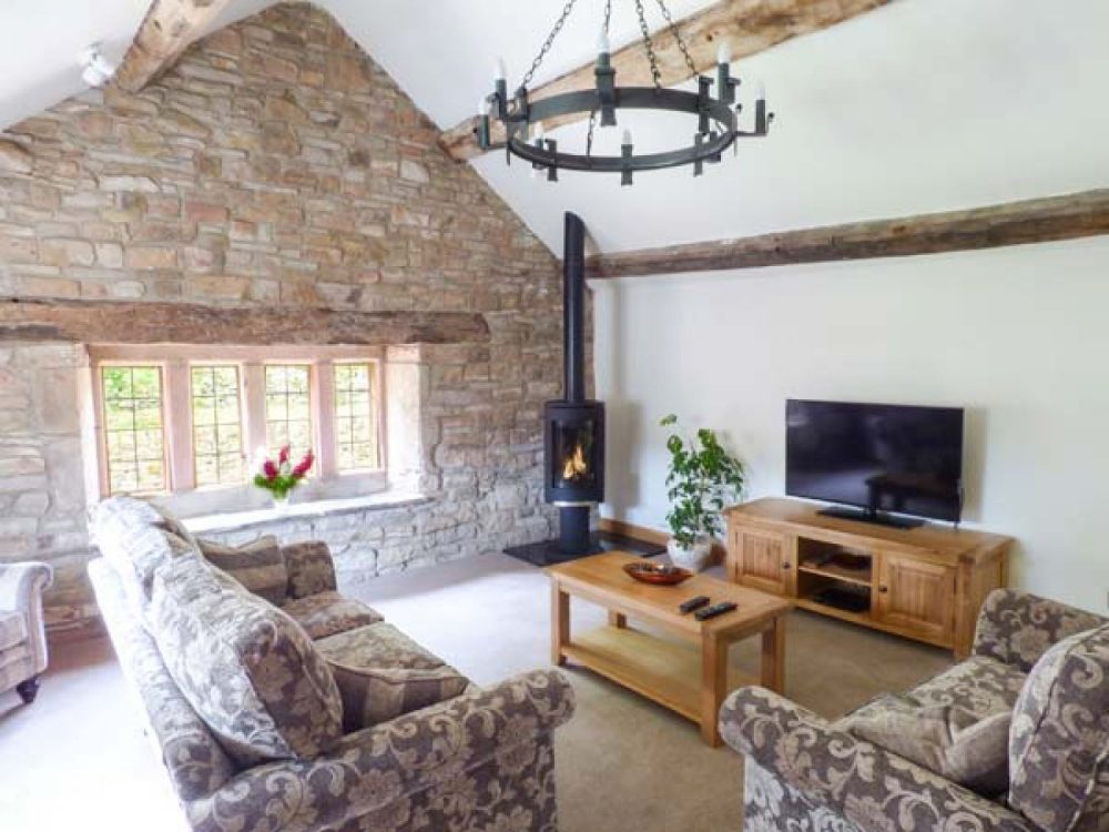 luxury cottages whaley bridge