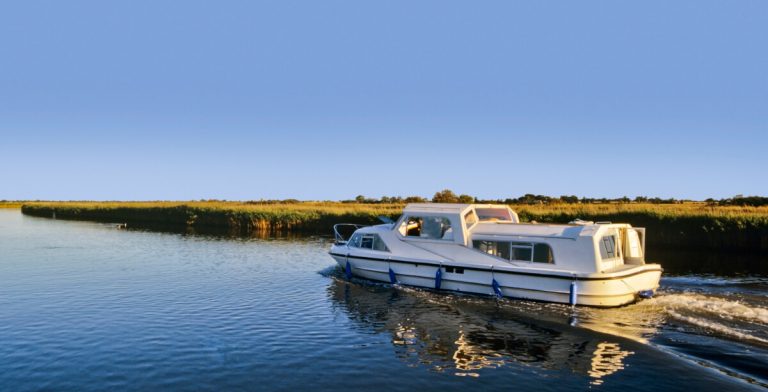 norfolk broads river boat