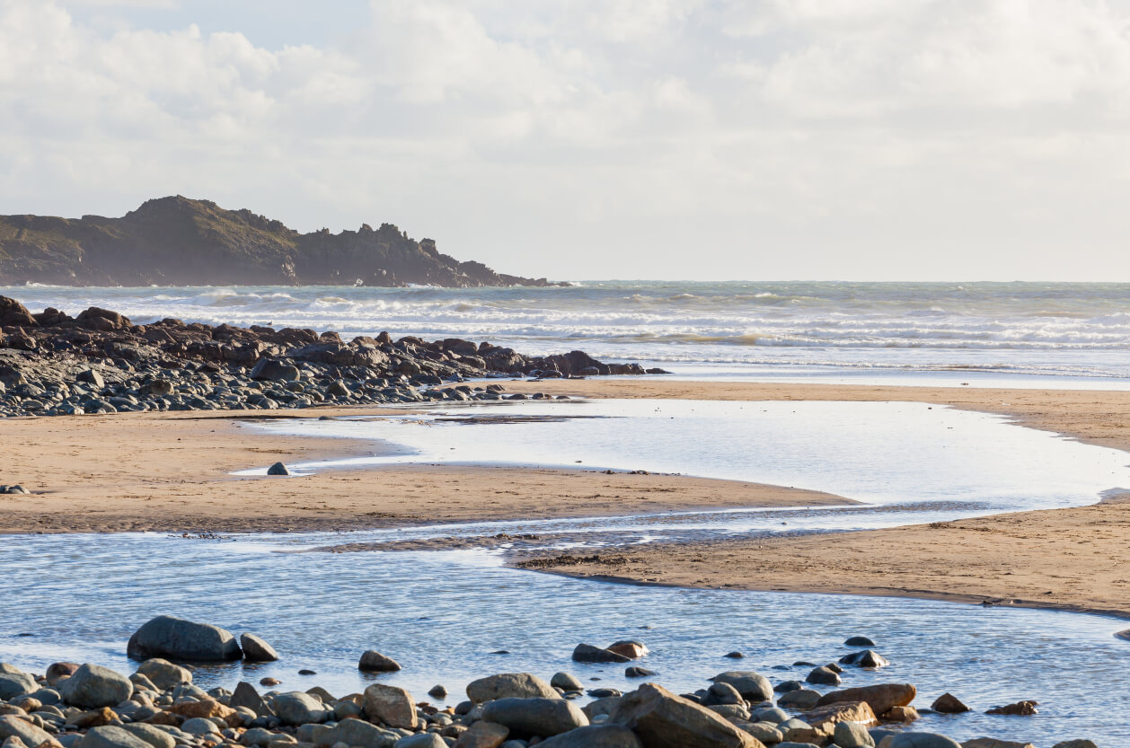 perranuthnoe beach