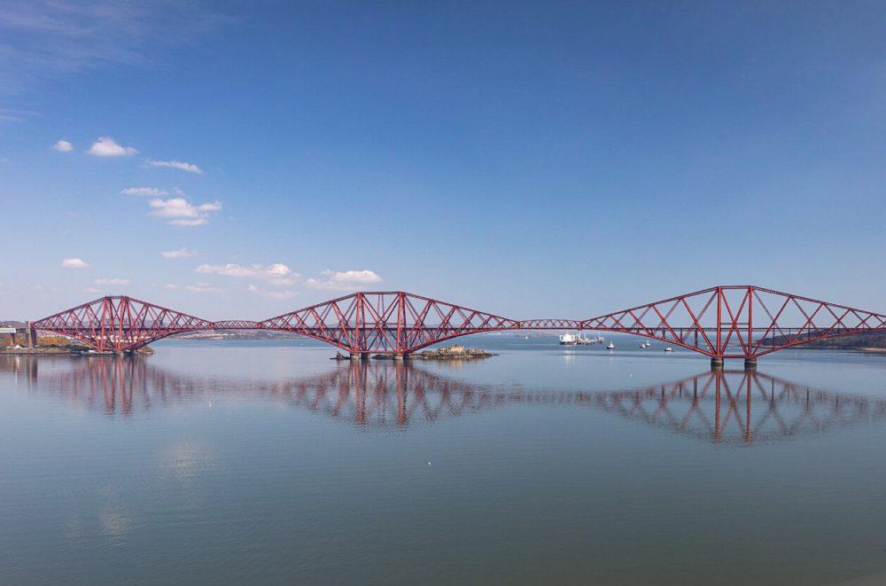 the forth bridge edinburgh