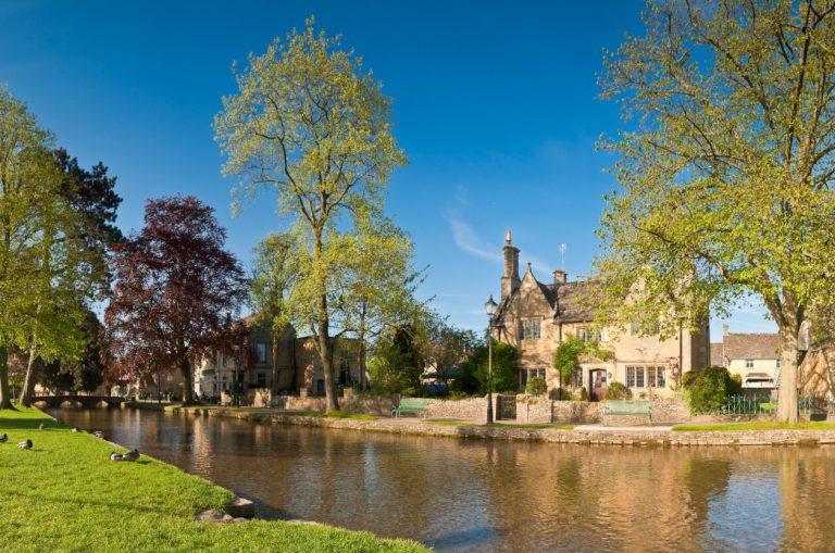 things to do in bourton on the water