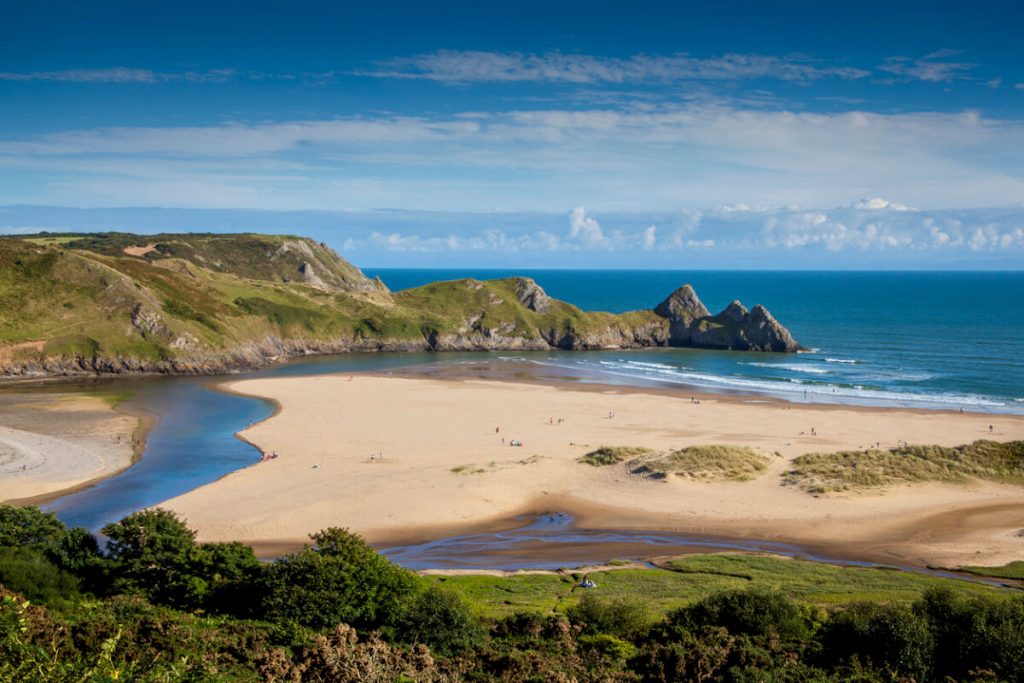 things to do in Wales at three cliffs bay