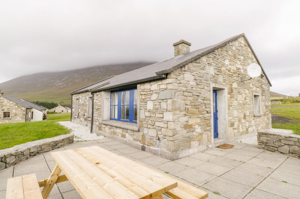 where to stay in county mayo